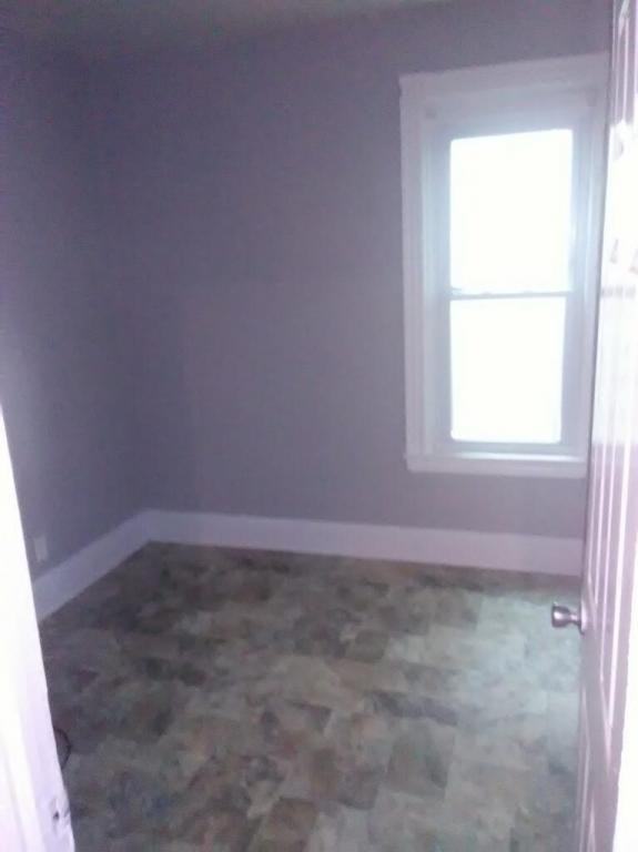 717 Albany St - Photo 5 of 10