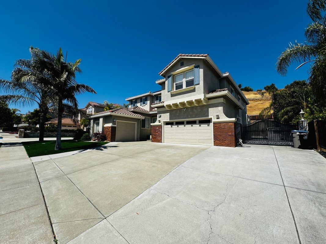 3832 Carrera Ct - Photo 2 of 23