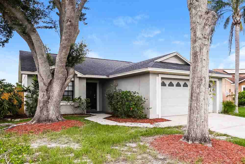 10818 Peppersong Dr - Photo 3 of 16
