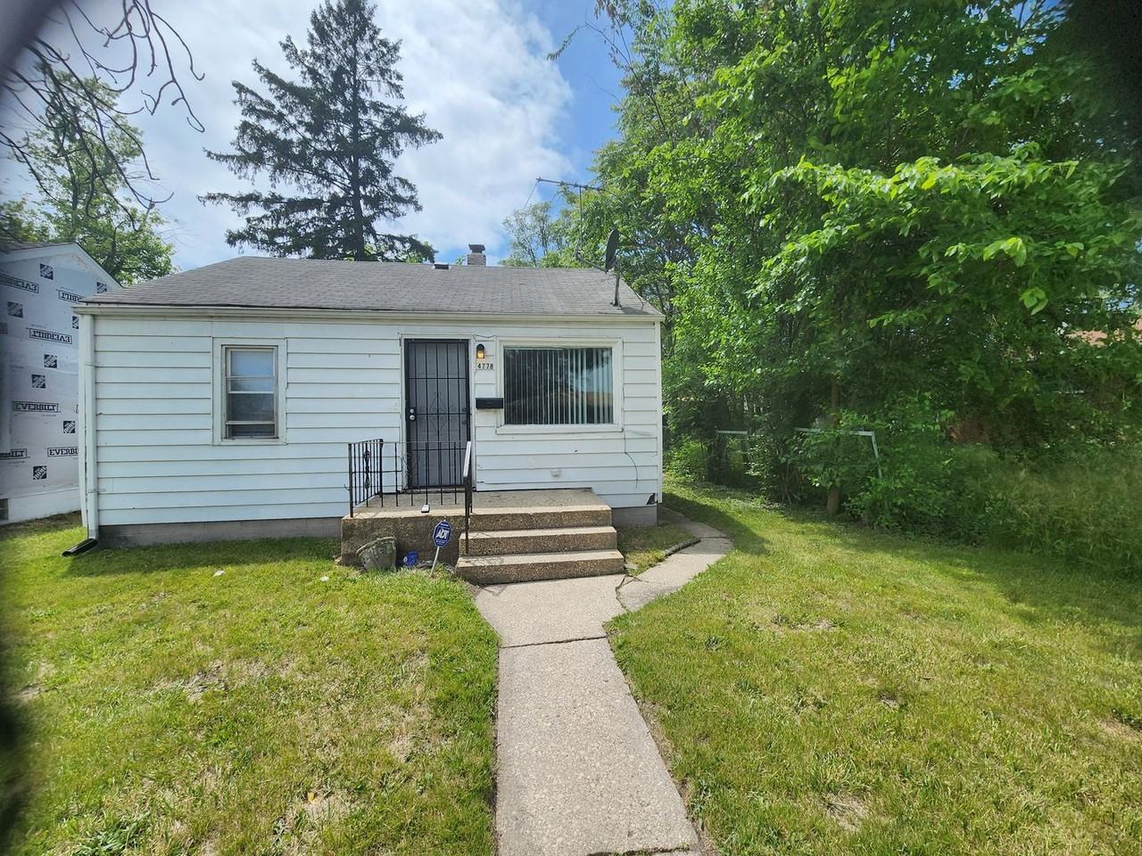 4778 Connecticut St - Photo 3 of 16