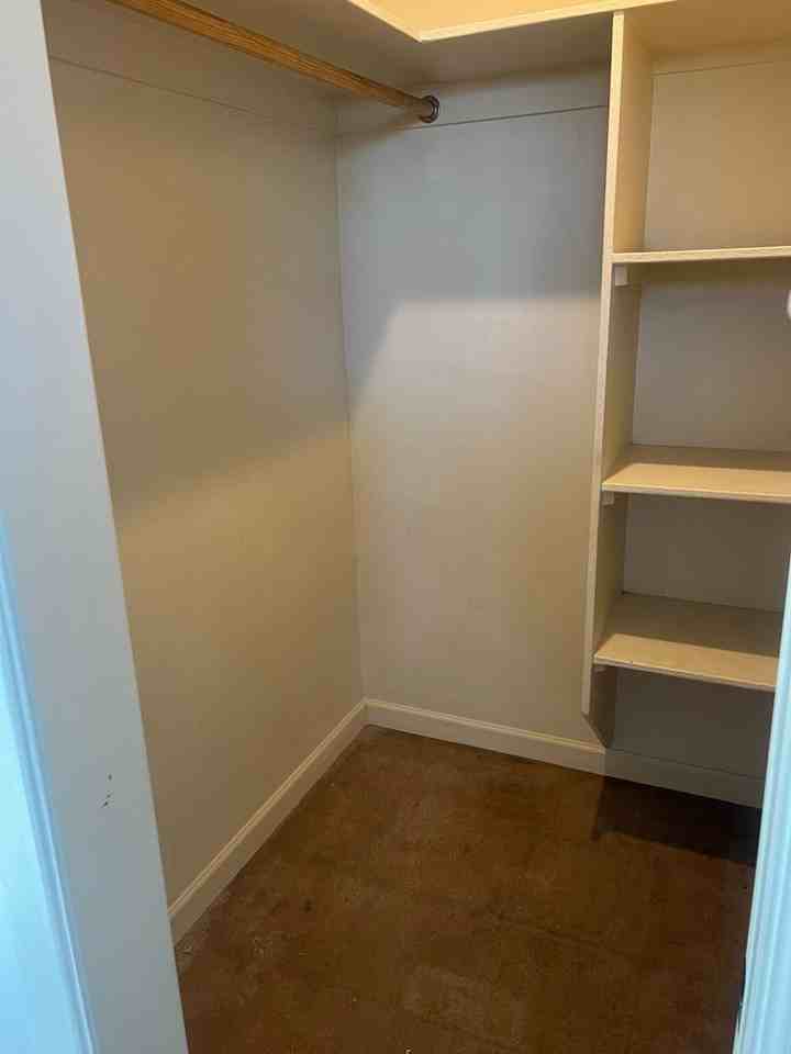 1021 E Mckinley St - Photo 6 of 10