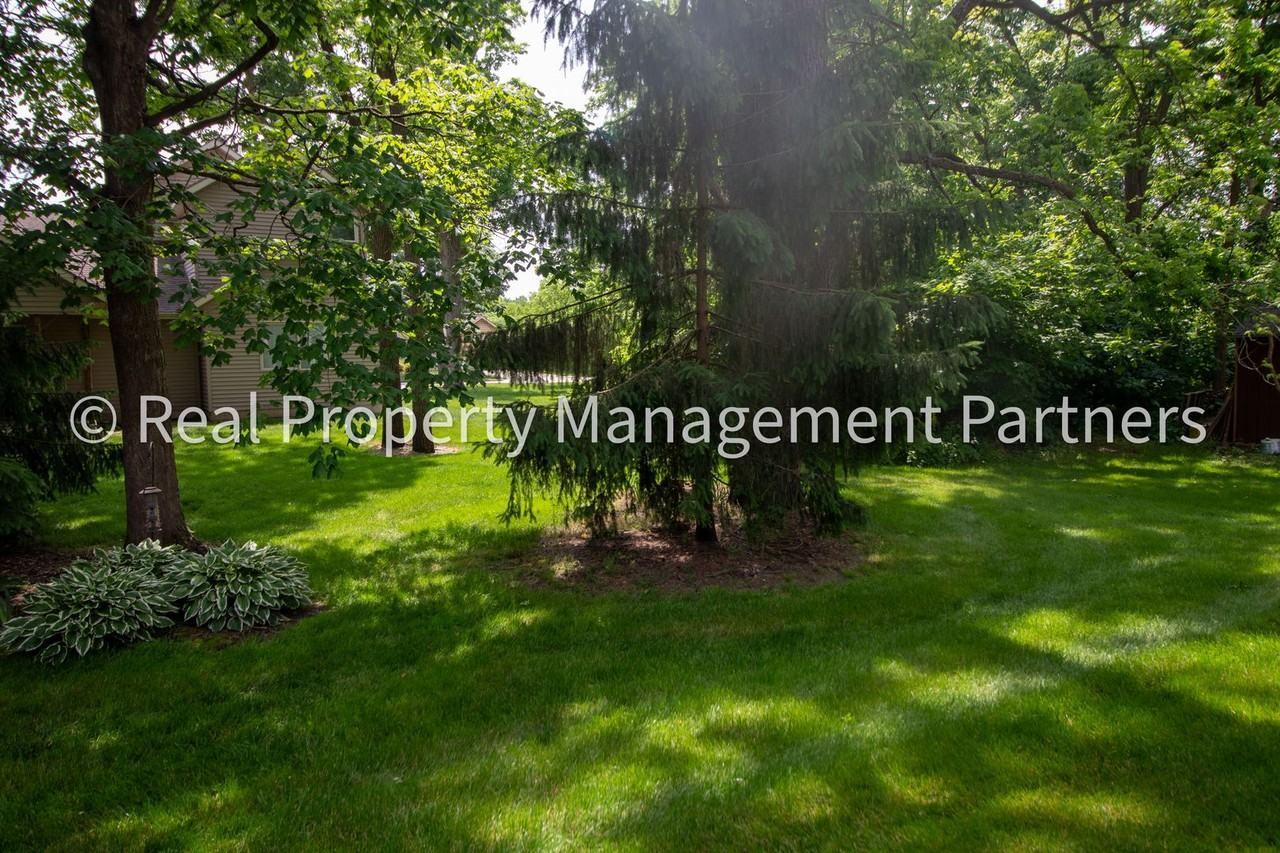 916 Bowes Rd - Photo 6 of 45