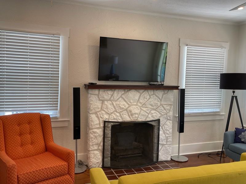 717 21st St W - Photo 3 of 15