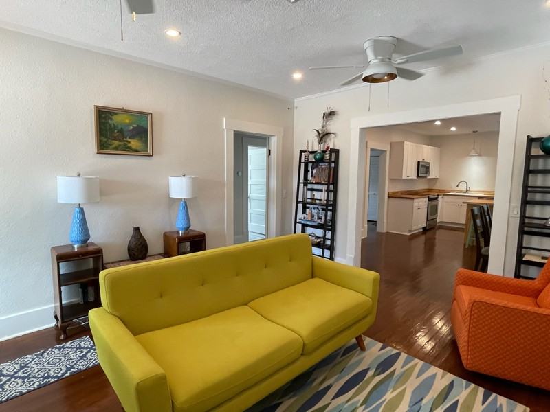 717 21st St W - Photo 4 of 15