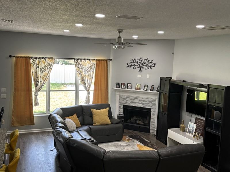 437 Fort Drum Ct - Photo 5 of 12