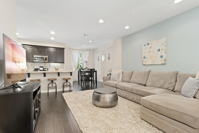 2386 Sentinel Ln - Photo 3 of 10