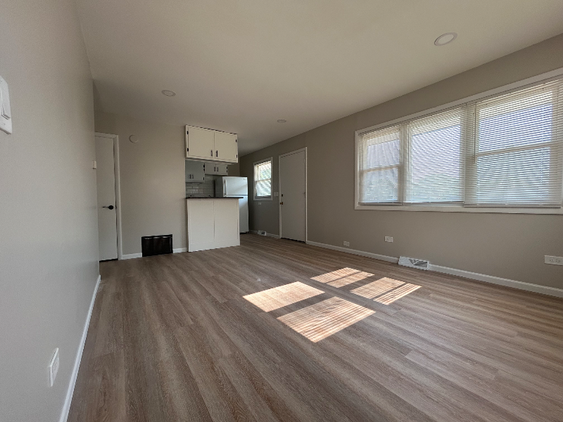 1590 N La Fox St #1 - Photo 2 of 7