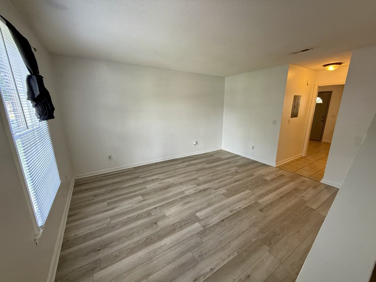 102 Shiloh Drive - Photo 3 of 15