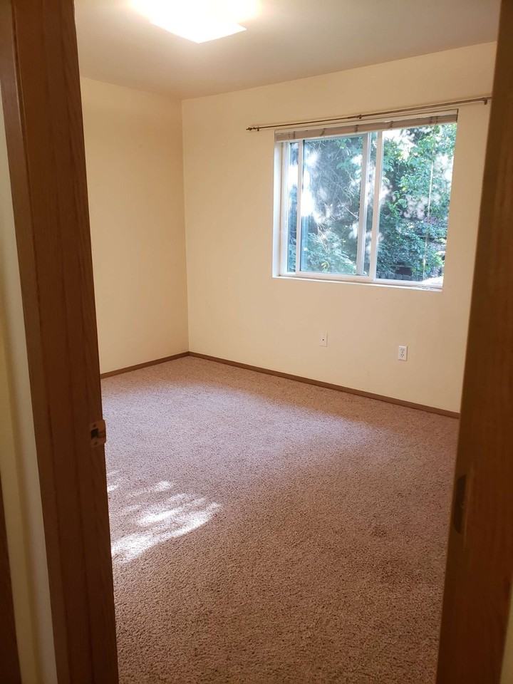 317 East C Street - Photo 2 of 19