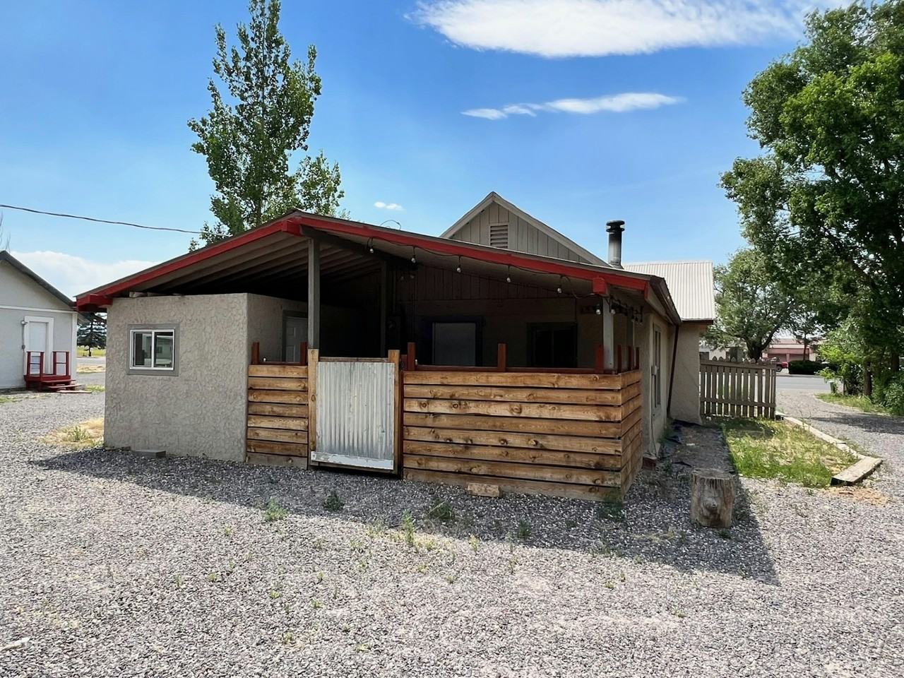 300 S Mountain Ave - Photo 3 of 17