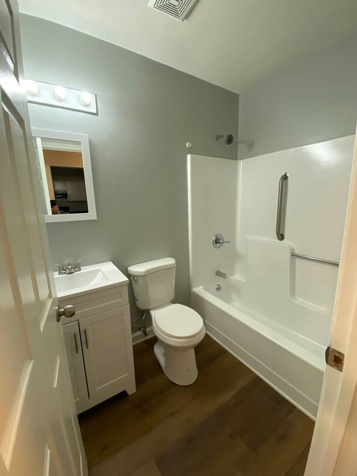 11 RiverBend Dr, Unit 27-2 - Photo 4 of 8