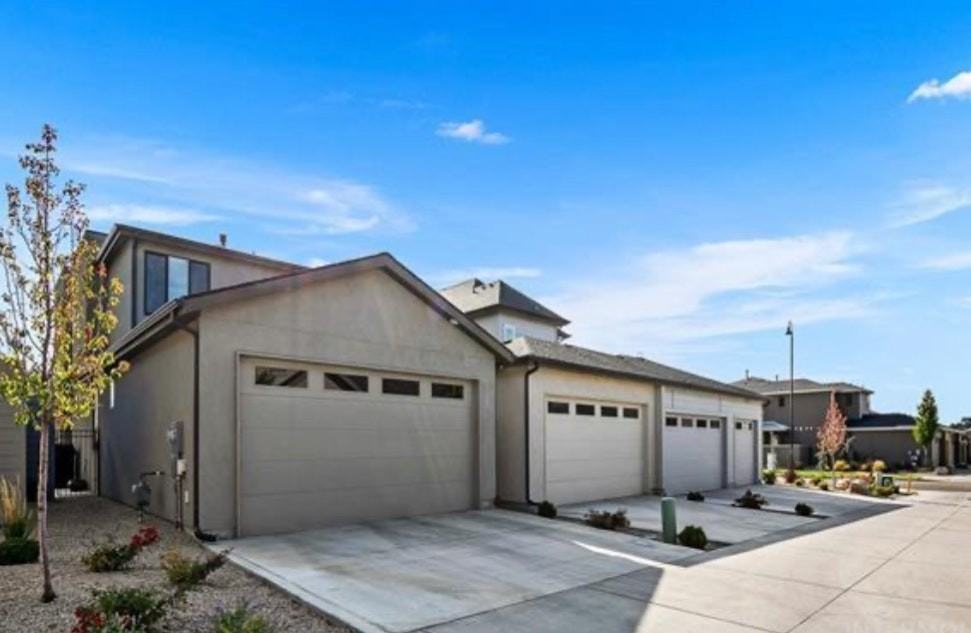 4422 East Parkcenter Boulevard - Photo 2 of 10