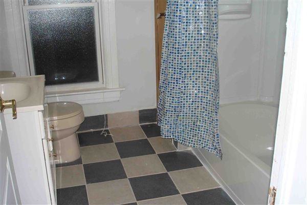 1315 Jerome St - Photo 2 of 5