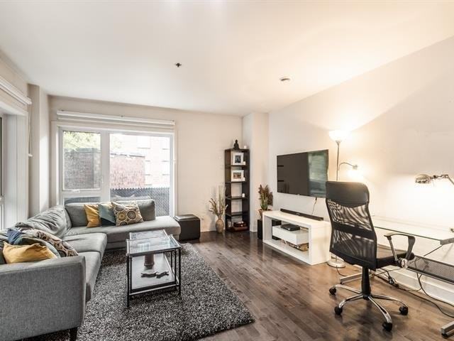 70 Rue Saint-Ferdinand - Photo 2 of 13