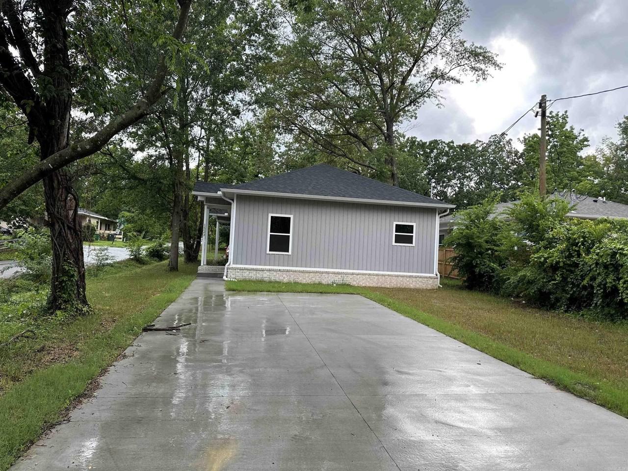 1523B S Cedar St - Photo 2 of 22