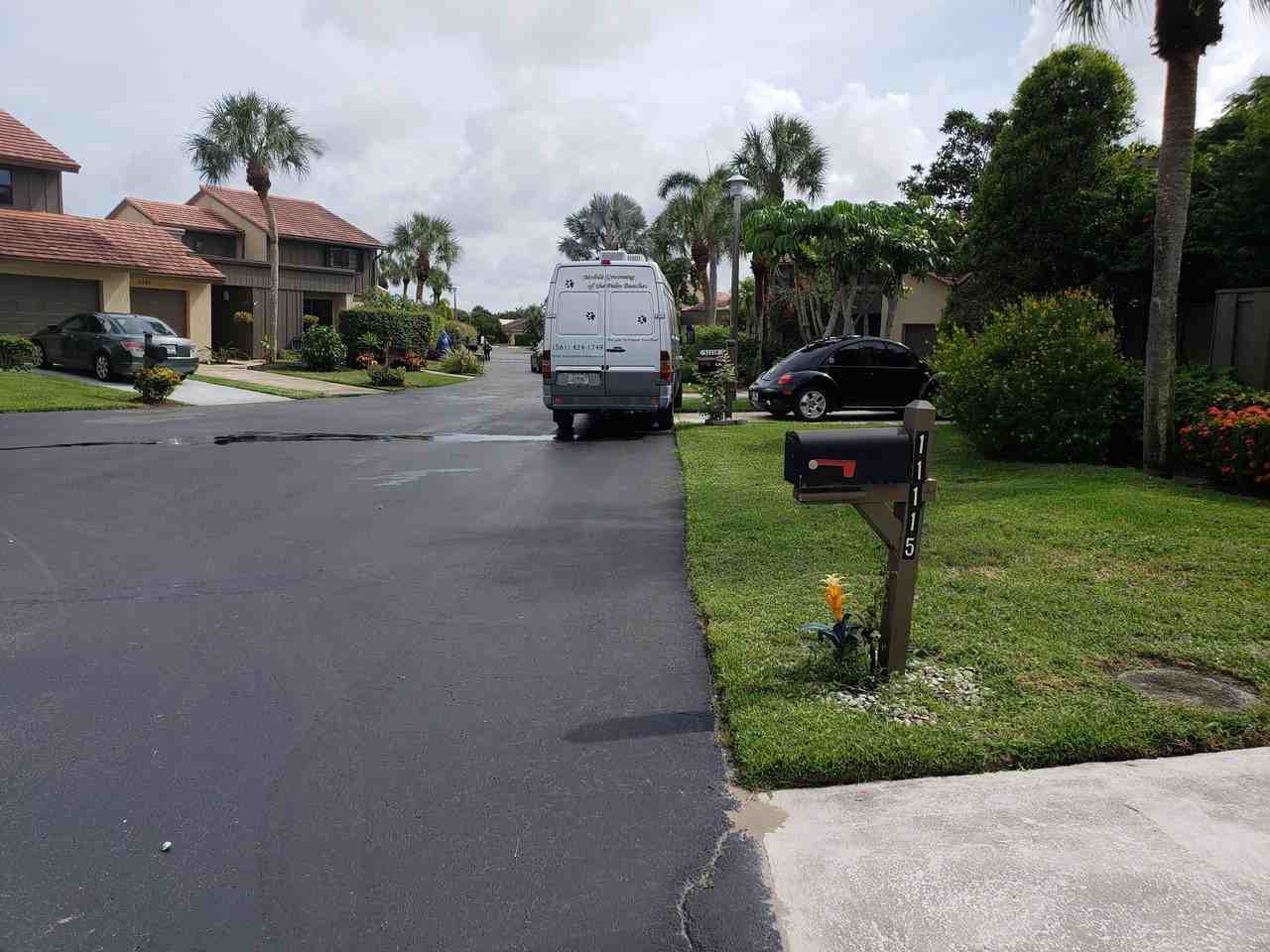 11115 Oakdale Rd - Photo 2 of 30