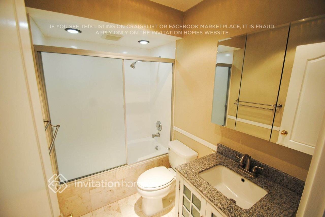 6900 Pin Oak Ct - Photo 5 of 8