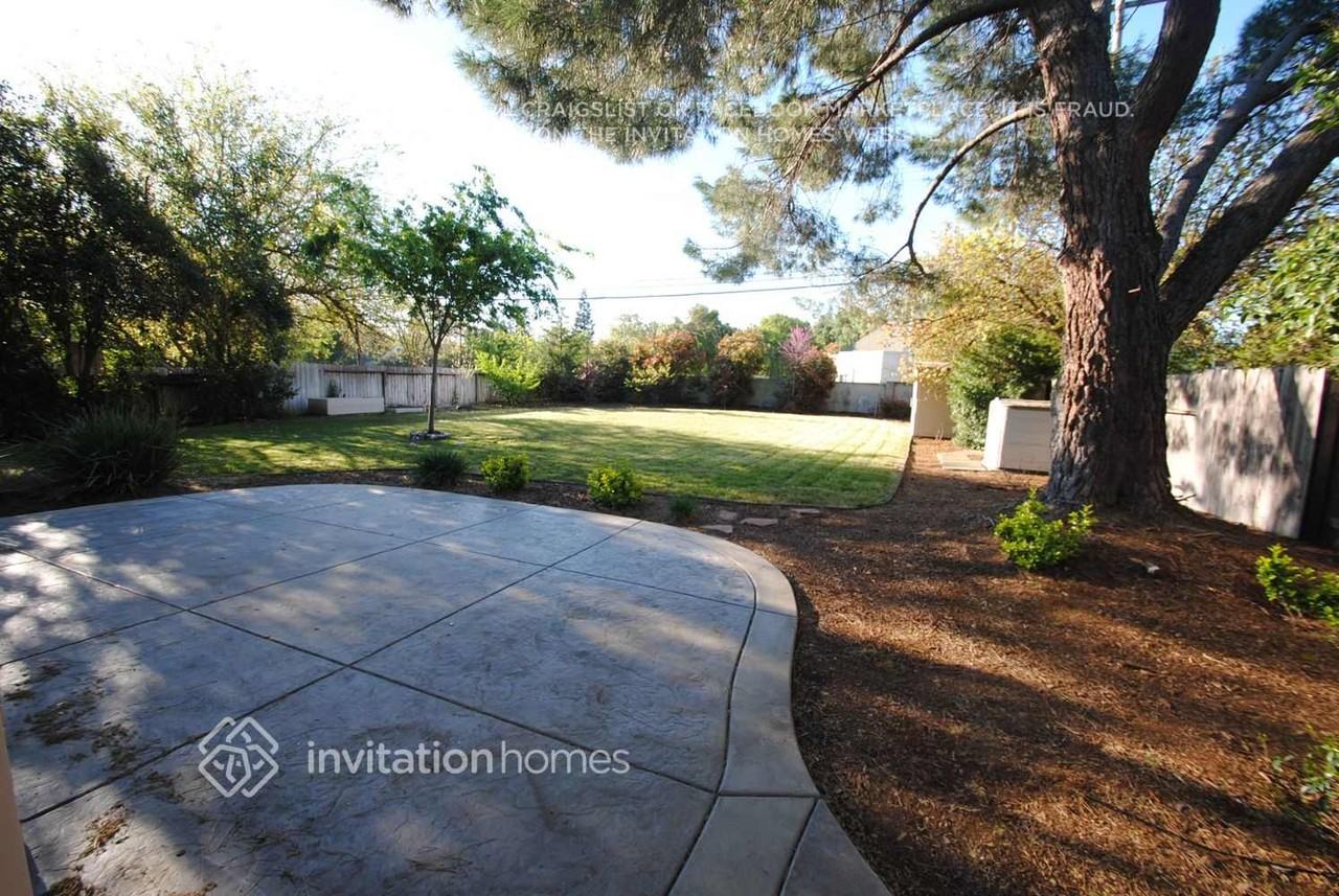 6900 Pin Oak Ct - Photo 6 of 8