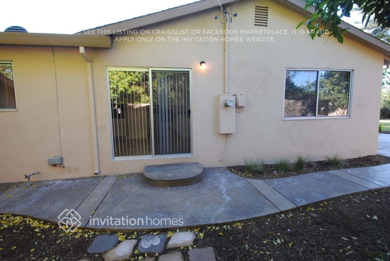 6900 Pin Oak Ct - Photo 7 of 8