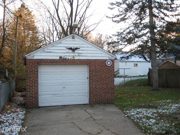 2316 School St - Photo 2 of 10