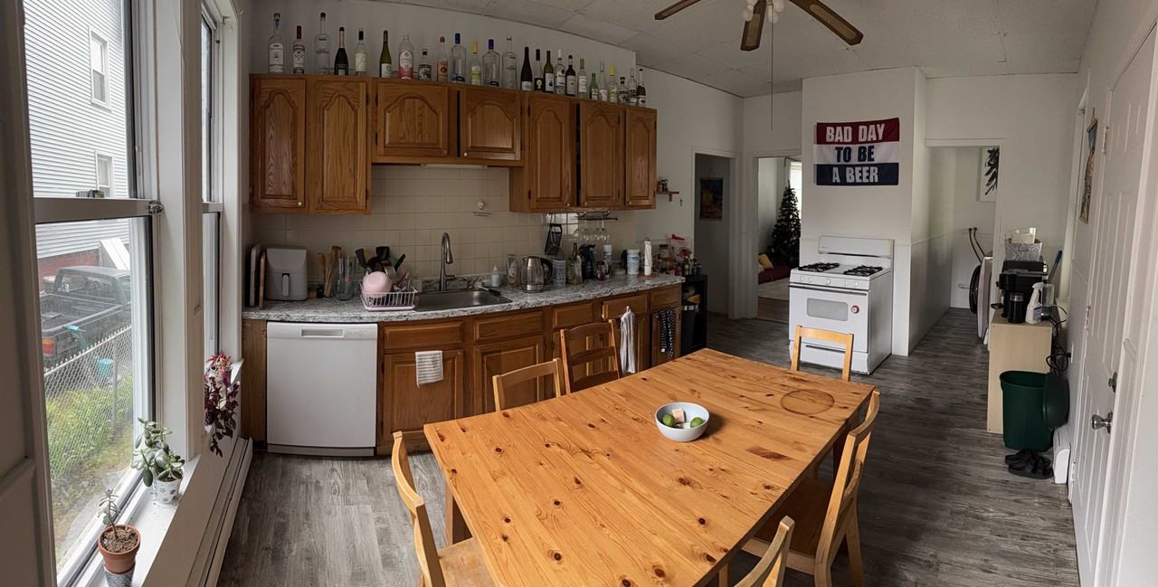 Broadway - Photo 4 of 11