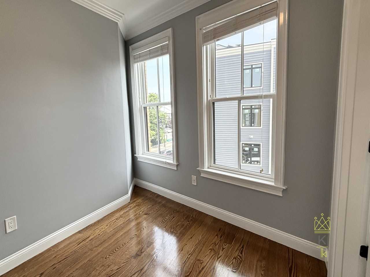 38 Hyde Park Ave #5 - Photo 5 of 25
