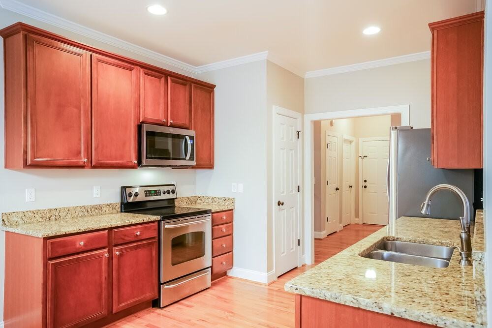 621 Canvas Dr - Photo 6 of 17