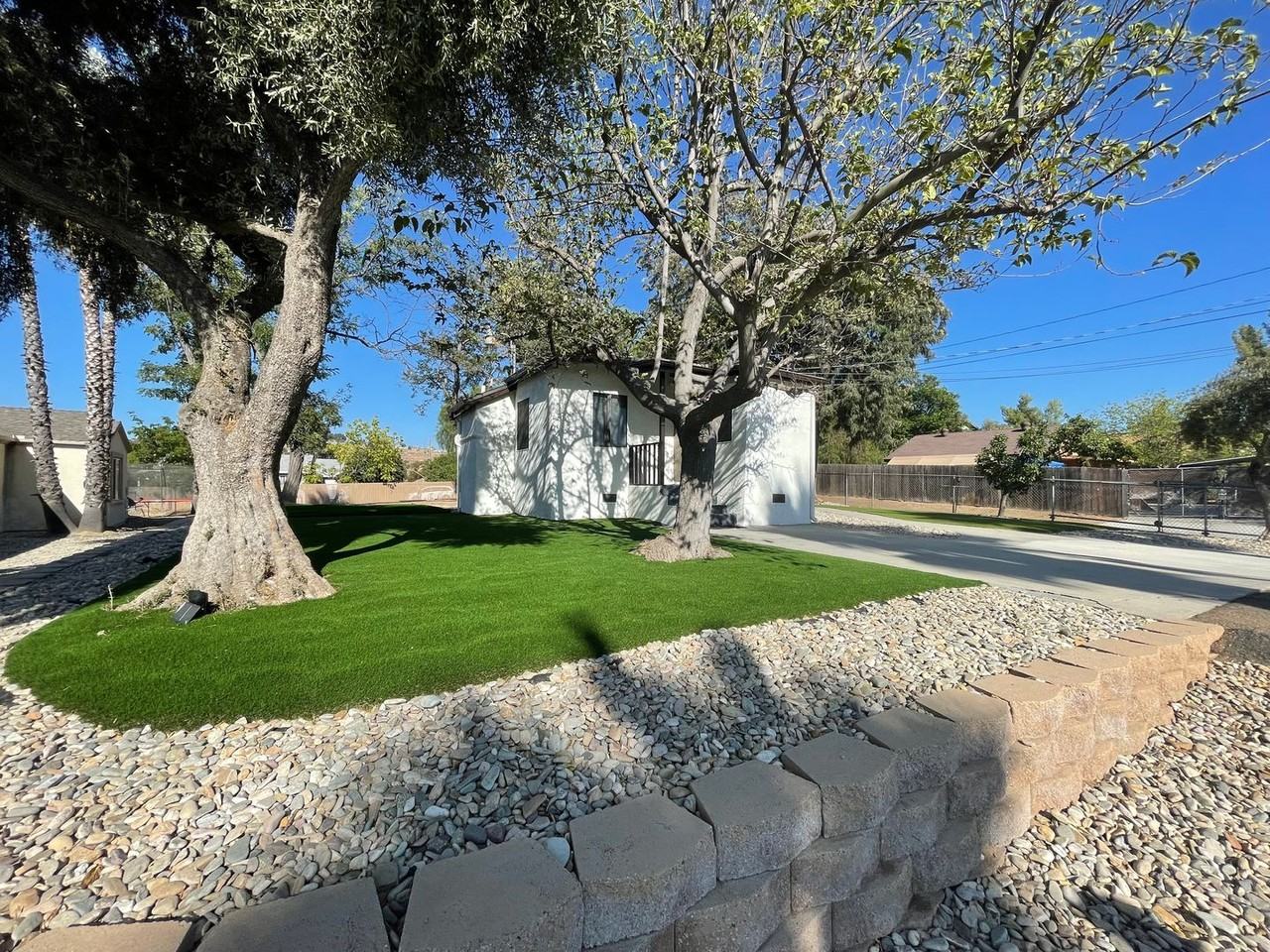 187 Hillcrest Ln - Photo 3 of 10