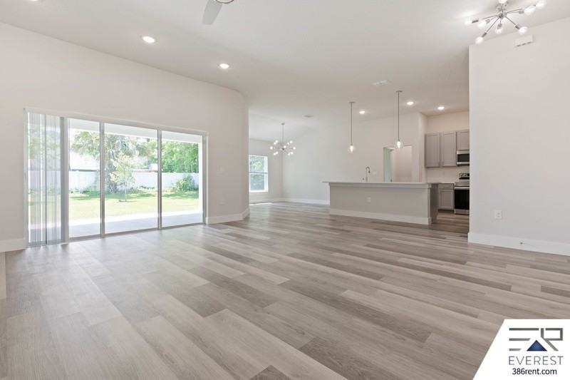 17 Prestwick Ln - Photo 7 of 46