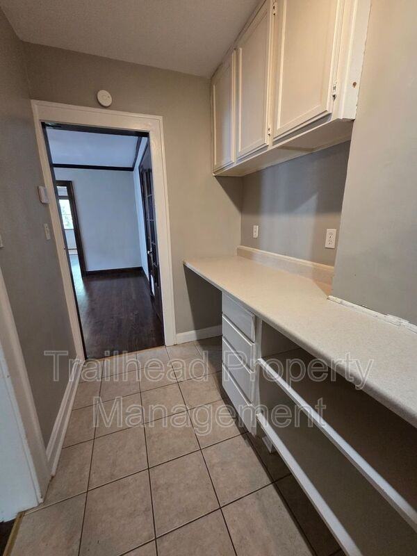 1807 W 41st St #2W - Photo 4 of 16