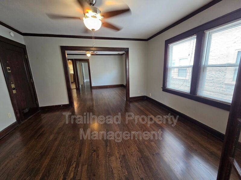 1807 W 41st St #2W - Photo 6 of 16