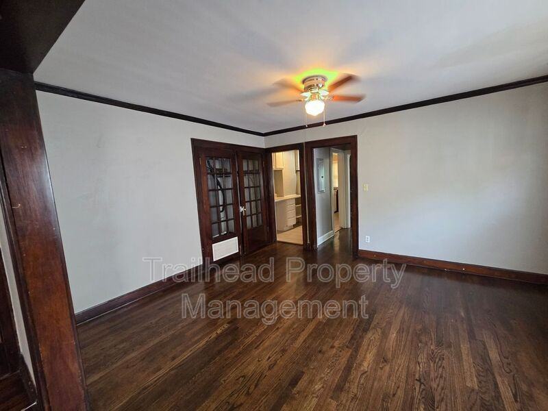 1807 W 41st St #2W - Photo 7 of 16