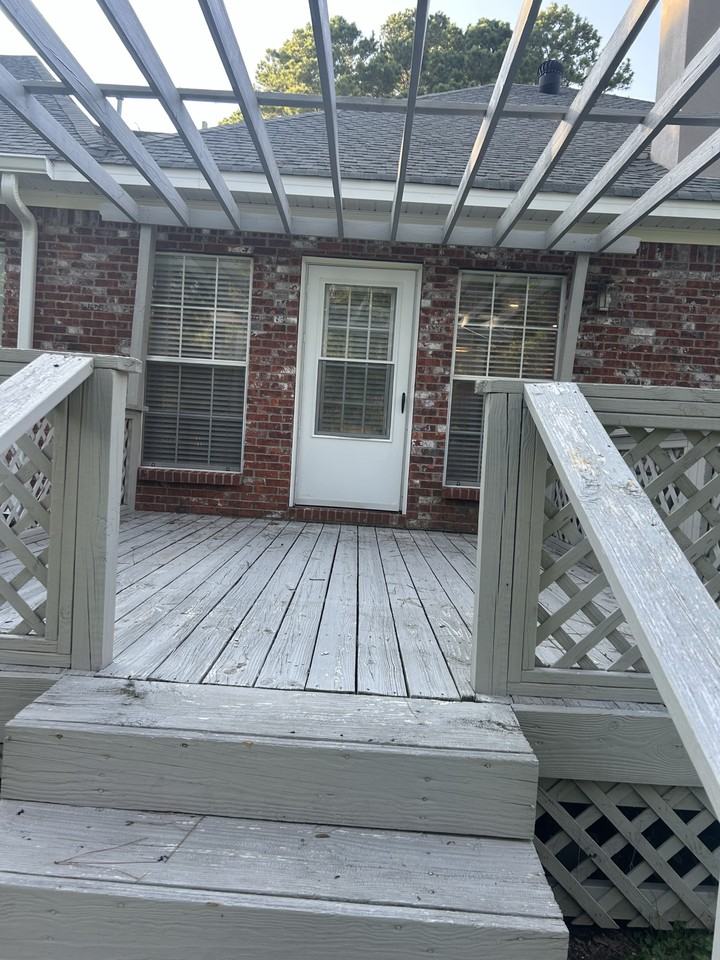 516 Bay Pointe Dr #1 - Photo 2 of 15