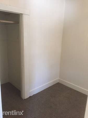 17 7th St - Photo 2 of 8