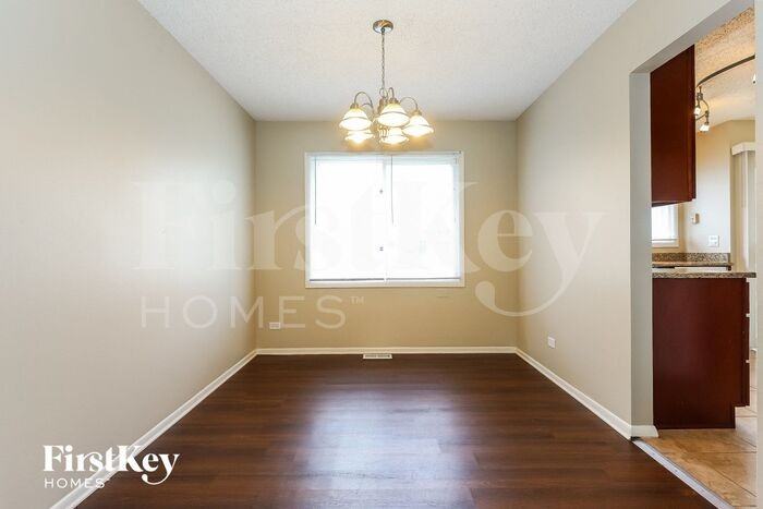 9226 162nd St - Photo 3 of 15