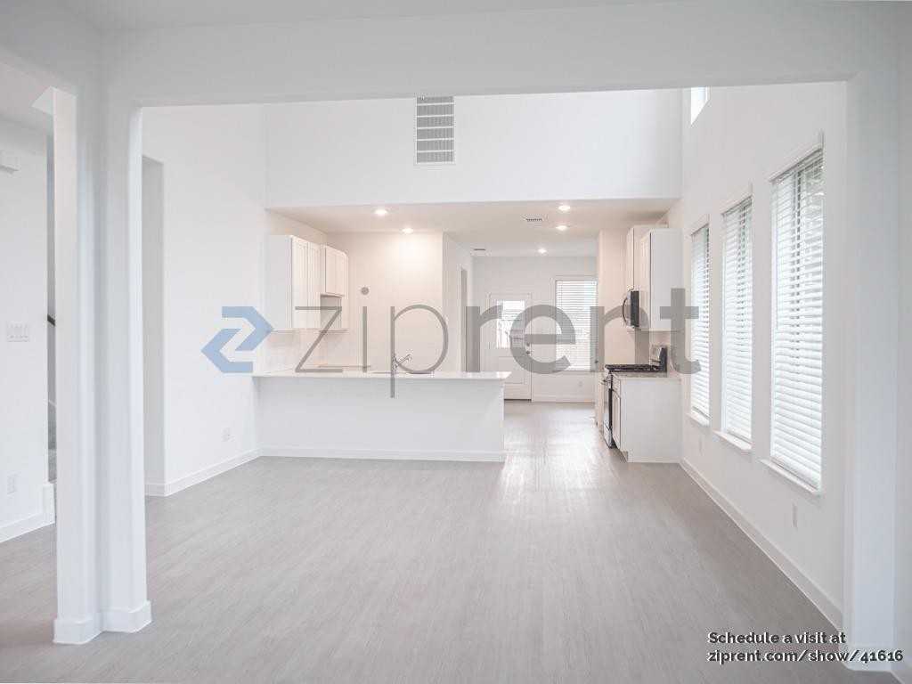 1436 Lady Bird Rd - Photo 5 of 41