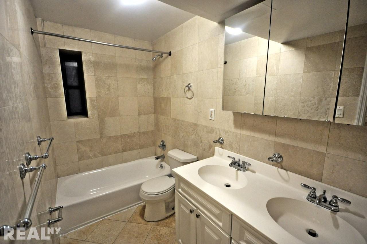 E 84th St #1O - Photo 2 of 6