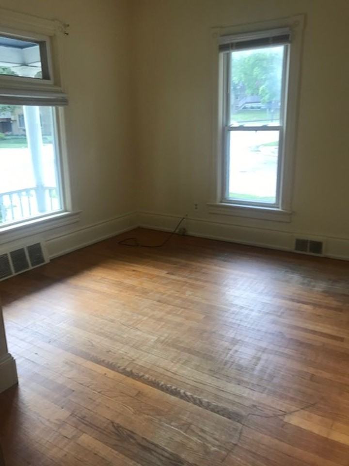 518 Washtenaw Ave. - Photo 5 of 26