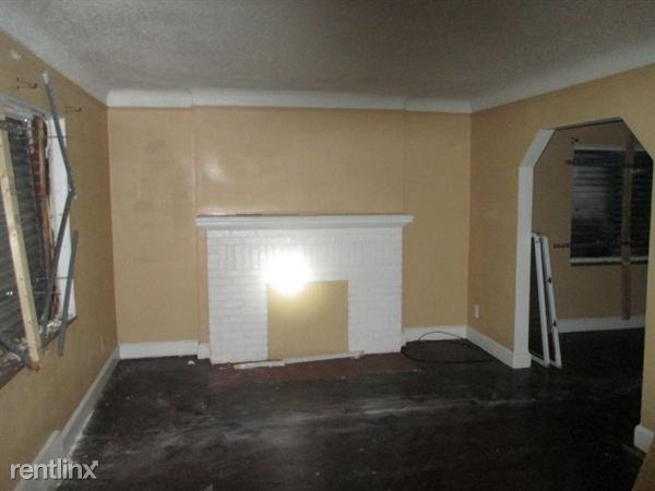 10768 Roxbury St - Photo 2 of 14