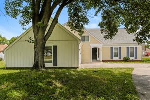 featured image of 4271 Unroe Avenue