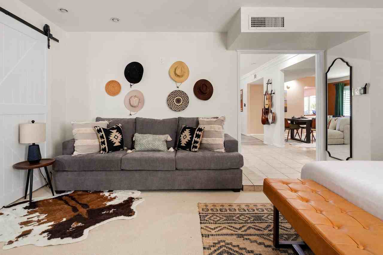 4936 East Sharon Drive #1038671P - Photo 5 of 50