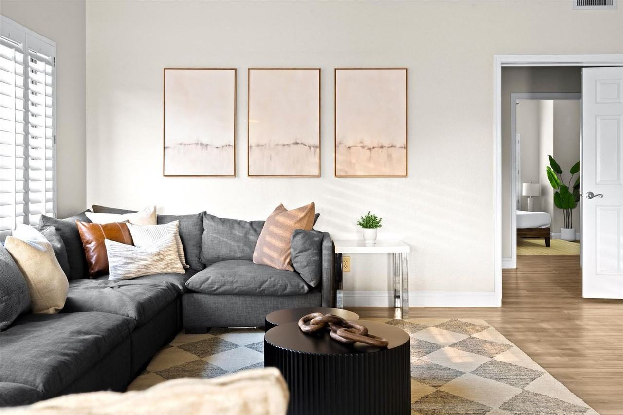 5604 E Beverly Ln #1047091P - Photo 4 of 50