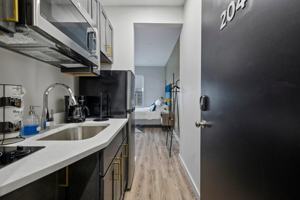 featured image of 154 Wickham Ave