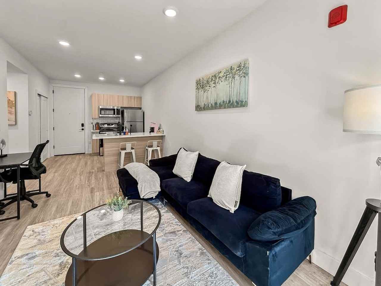 2400 E Huntingdon St #1075544P - Photo 3 of 13