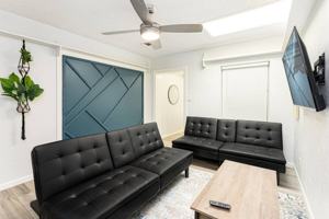 featured image of 1211 Country Ln