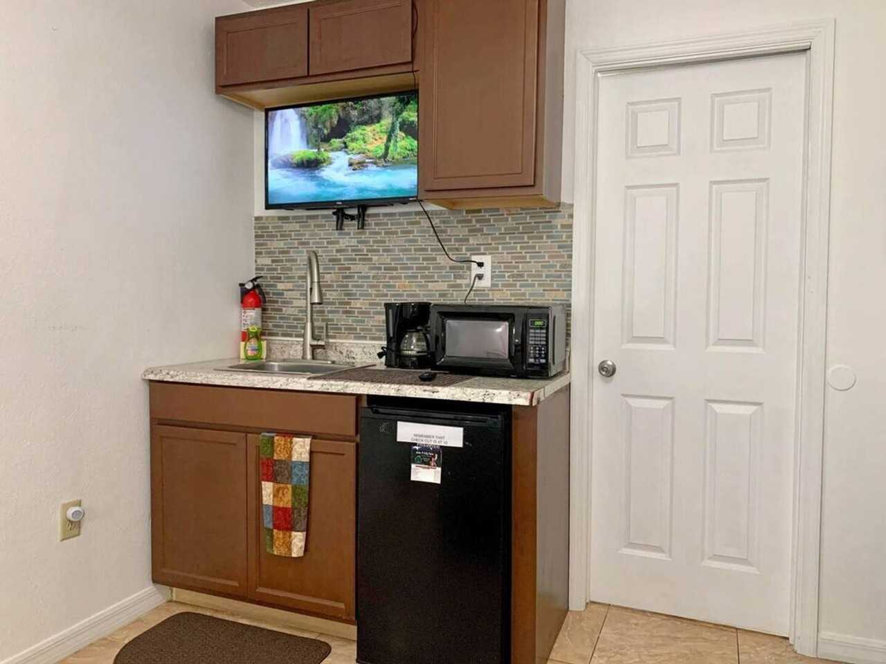 2721 Raeford Rd #1094200P - Photo 3 of 20