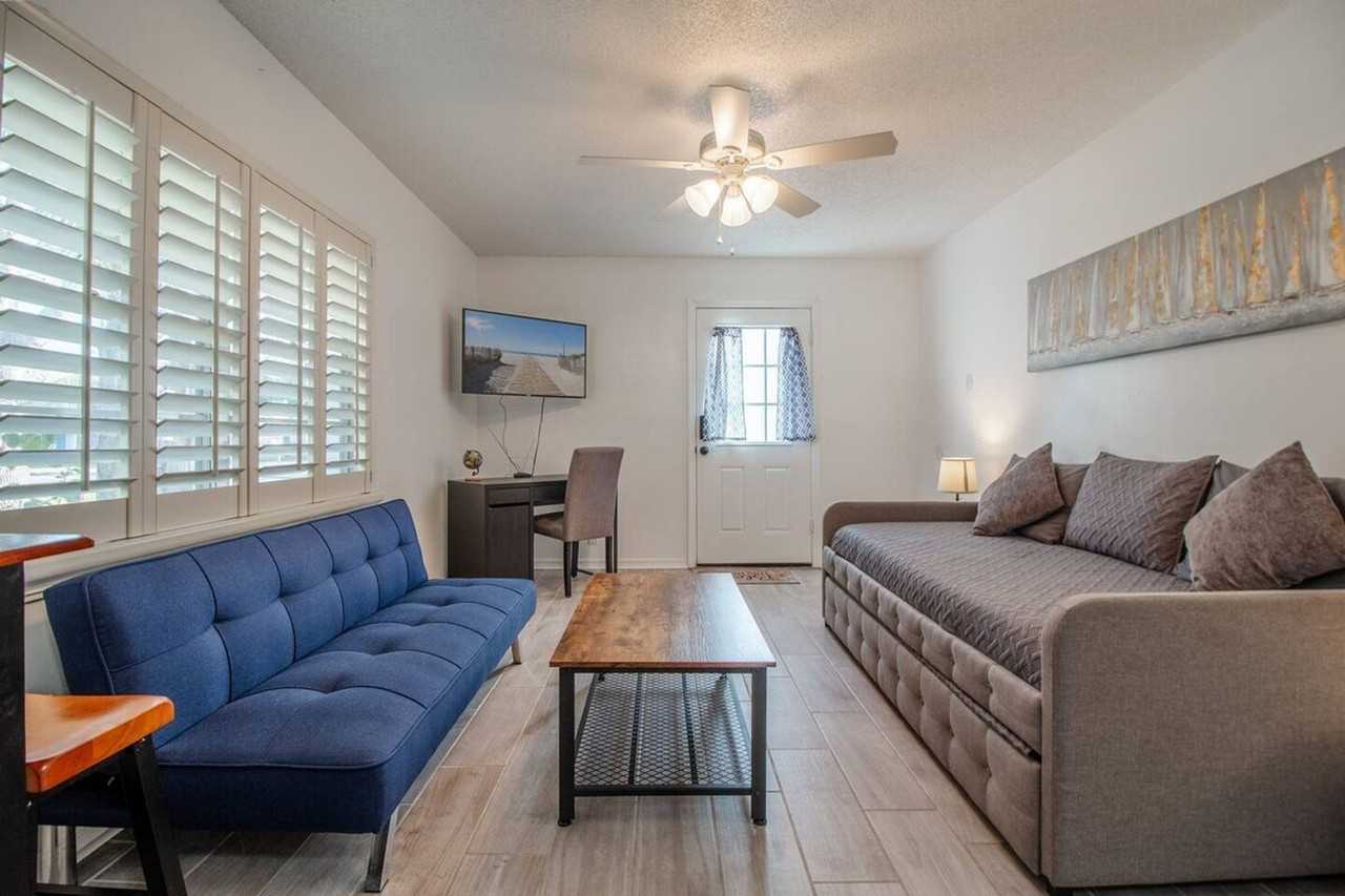 3037 Peel Ave #1094210P - Photo 5 of 27