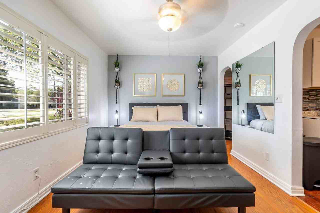 3120 Peel Ave #1094213P - Photo 6 of 32