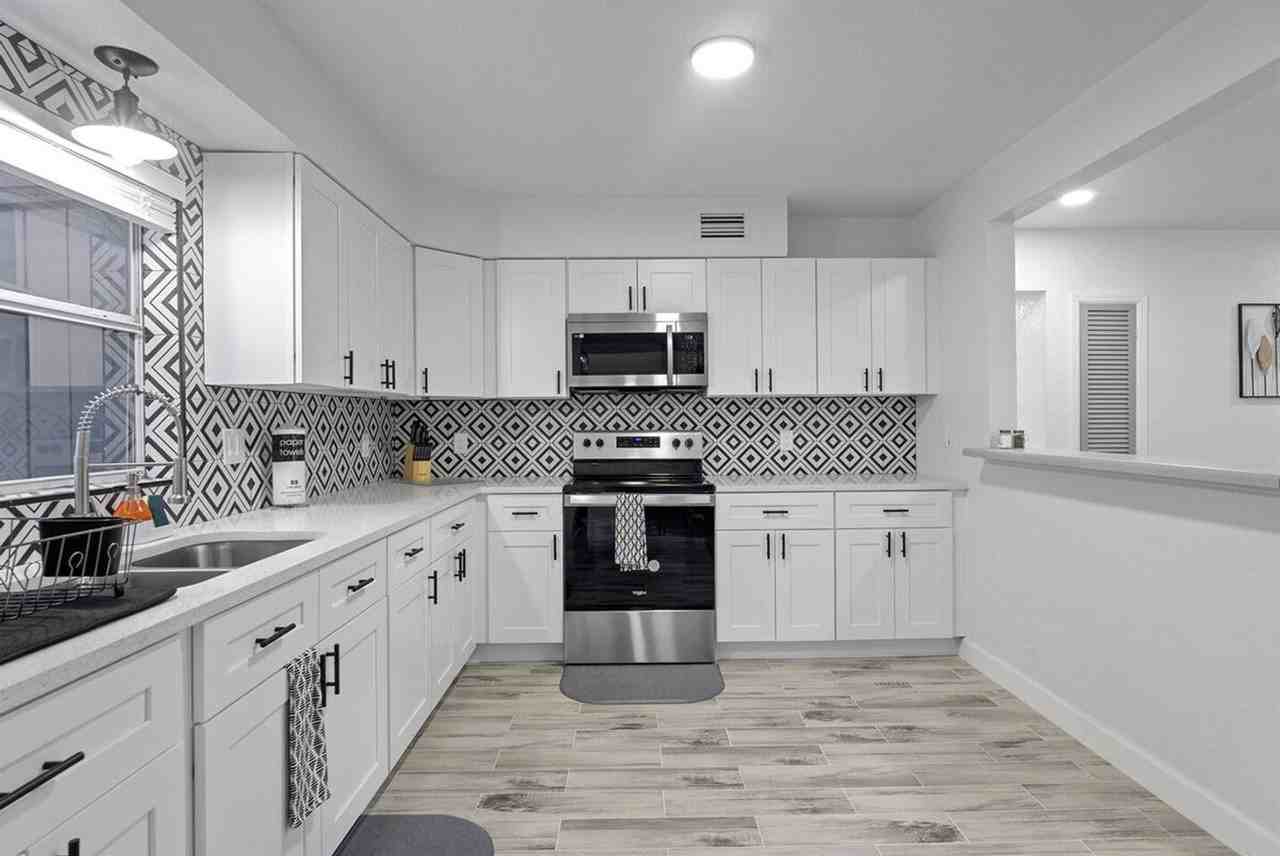 1711 Asher Ln #1094225P - Photo 3 of 18