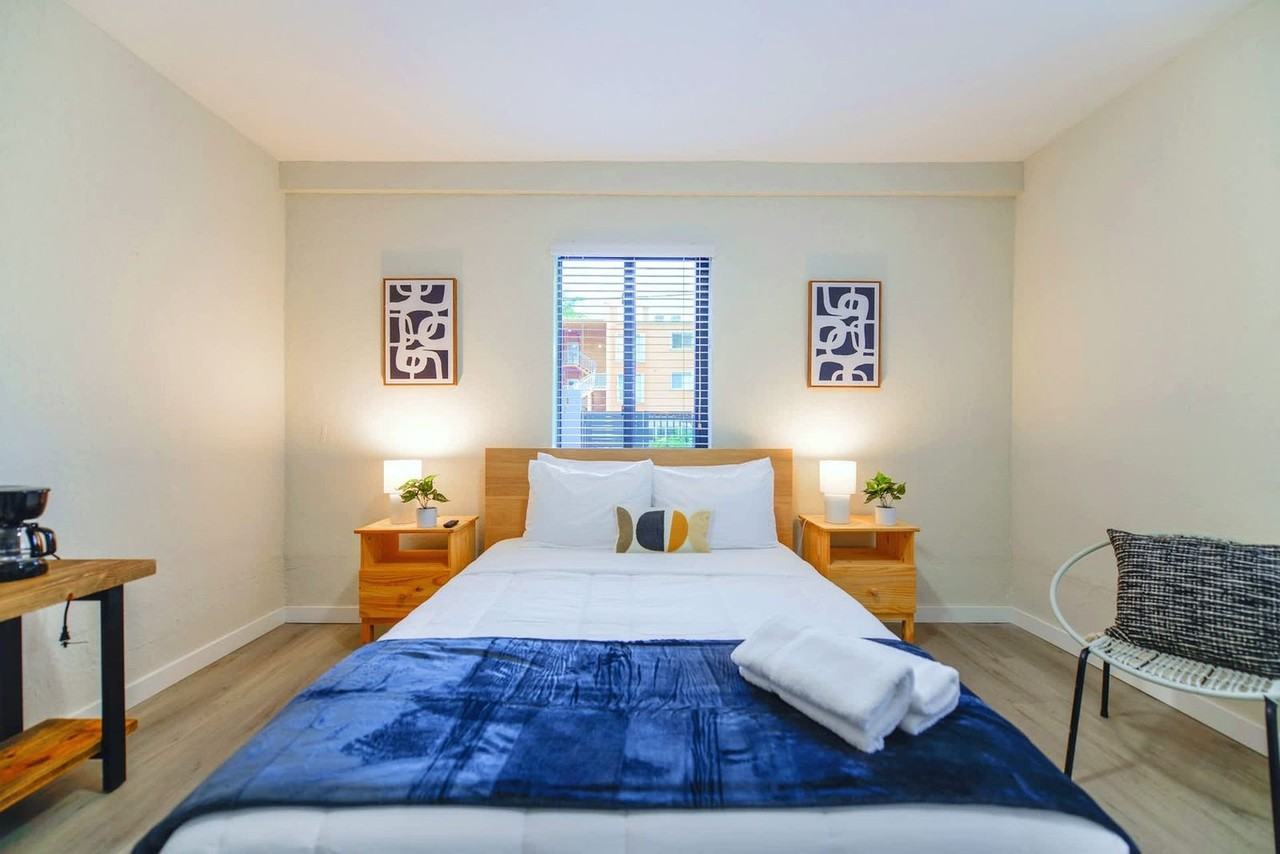 700 Sw 11th Ave #1230855P - Photo 3 of 20